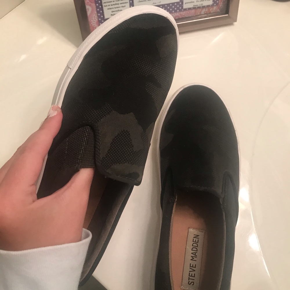 Steve Madden camo slip ons